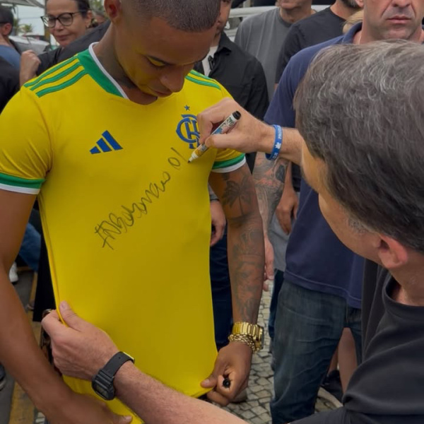 CAMISA OFICIAL AUTOGRAFADA POR FLÁVIO BOLSONARO🇧🇷🔥⚽️